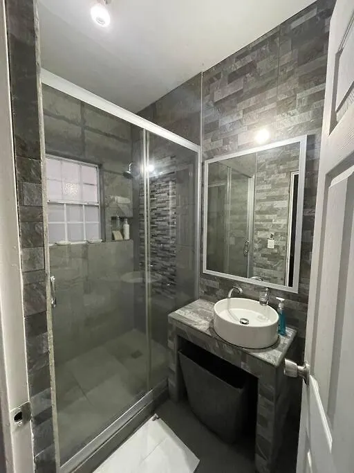 カボ・サン・ルーカスDepartamento En 1Er Piso 2 Bdr 2Bath Tezalアパートメント アパート